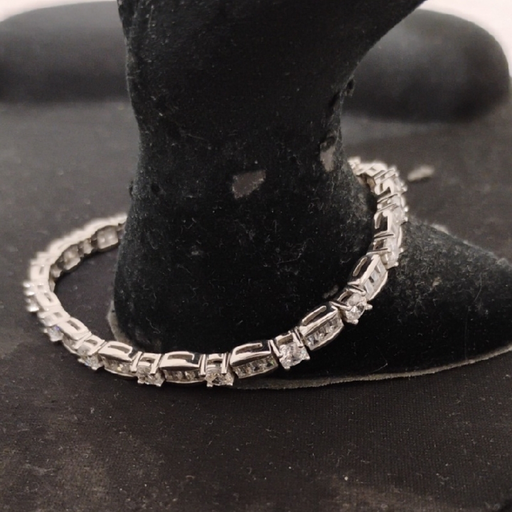 Silver Tennis Bracelet with Prong Setting and Continuous Sparkle